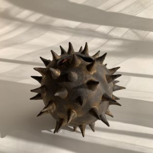 seed vase 9 (antique gold)