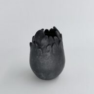 hanabira vase 1 (matt black)