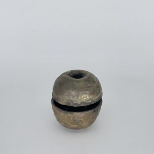 apple vase (bronze)
