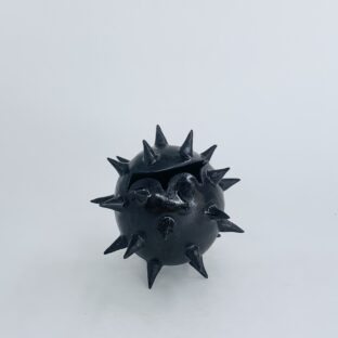 prickly vase 3 (black)