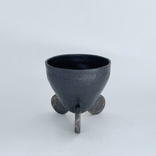 foot pot 9 (black / antique gold)